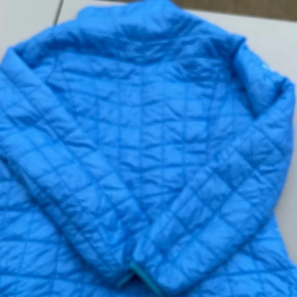 Marmot Women's Vibrant Blue Quilted Puffer Jacket - Picture 14 of 15